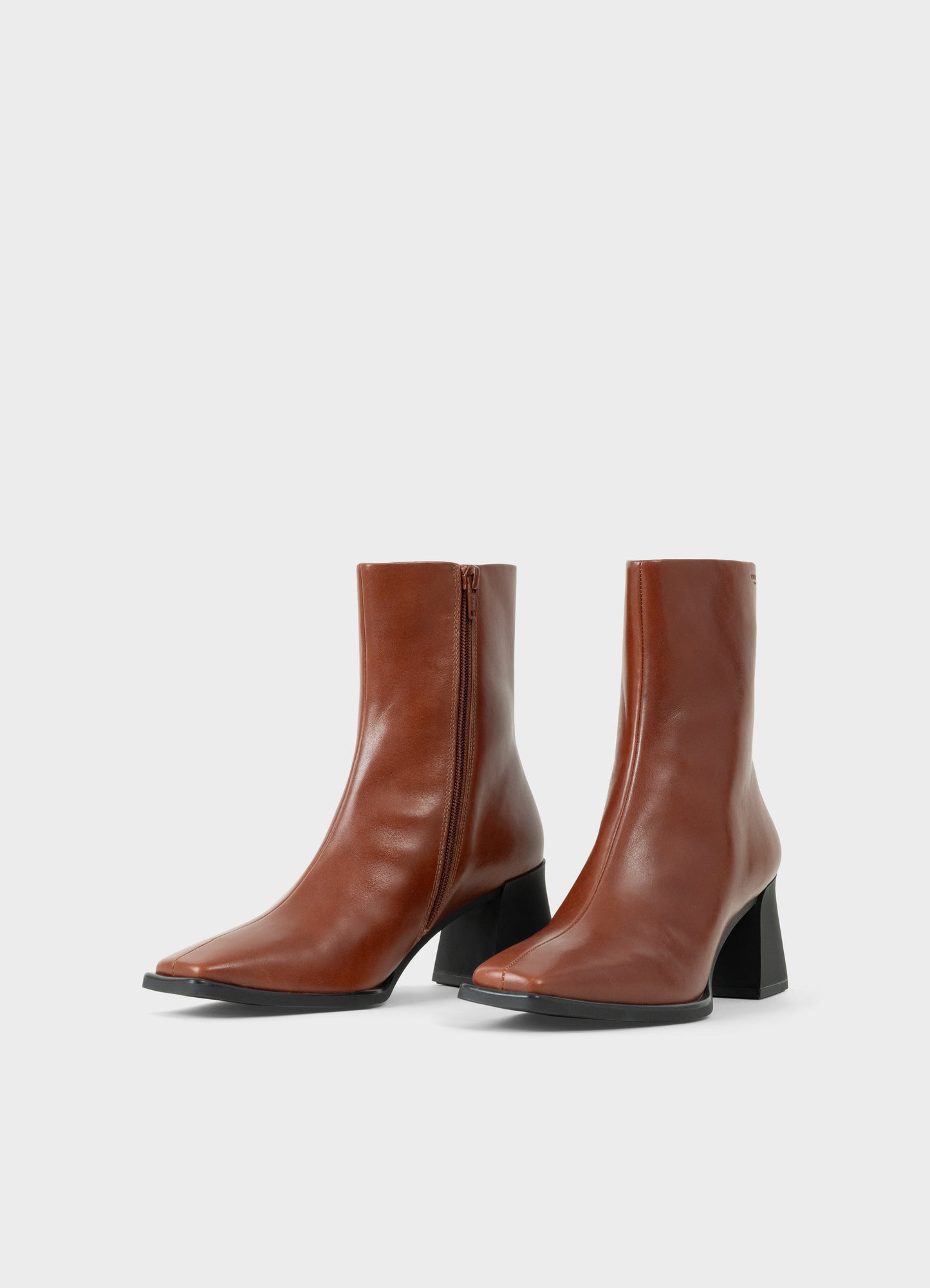 Hedda heeled ankle boots in cinnamon leather